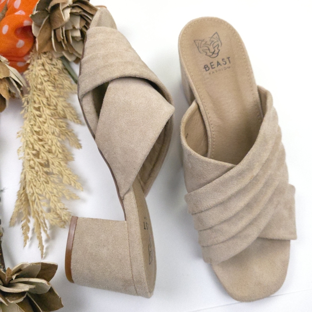 Beast Fashion Women's Tan Suede Mules Sz 8.5 - Picture 4 of 7